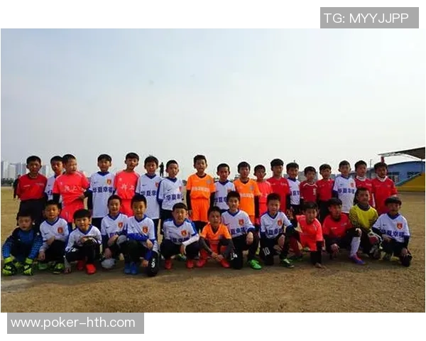 青岛儿童足球俱乐部助力青少年成长培养未来足球之星的梦想与希望